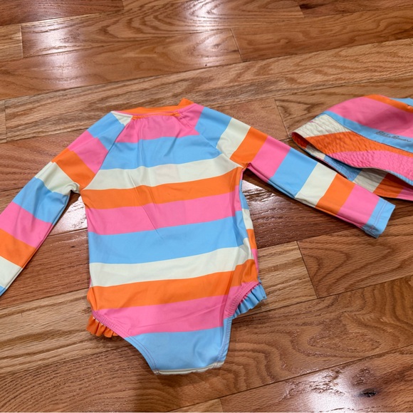 Toddler Girls Eddie Bauer Swimsuit and matching hat - 18 months - Picture 2 of 2